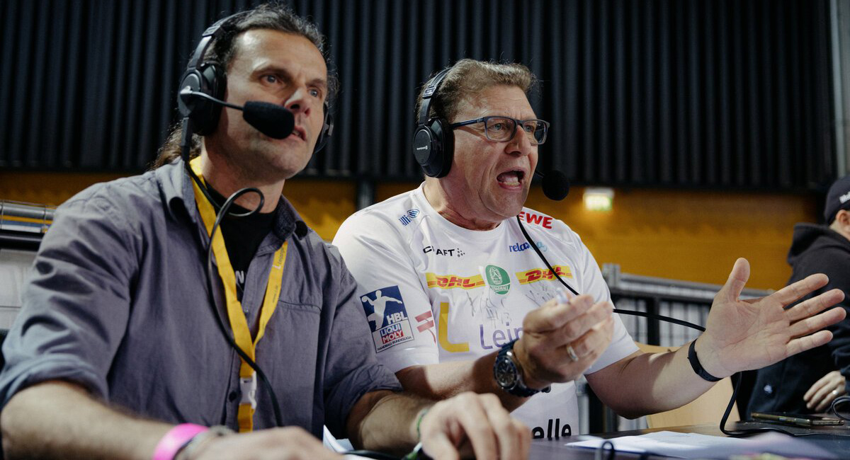 Peter Lomb (rechts) und sein Team kommentieren alle Bundesligaspiele des SC DHfK Leipzig